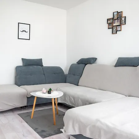 Apartment Cozy And Modern Luce *