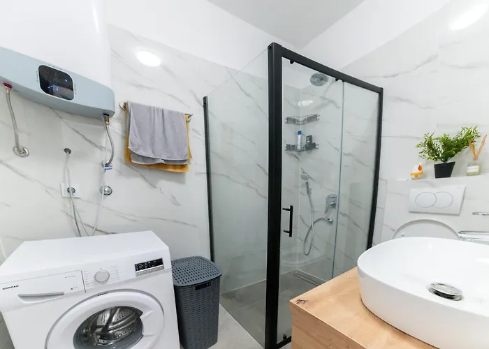 Cozy And Modern Luce דירה *