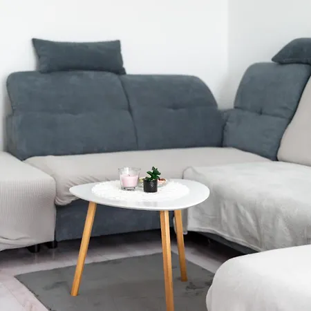 Apartment Cozy And Modern Luce *
