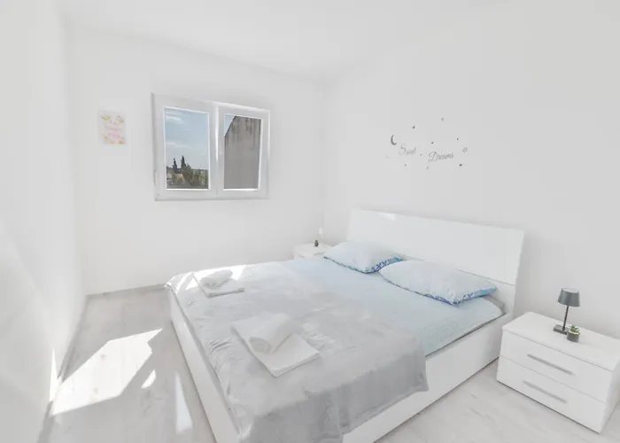 Cozy And Modern Luce Apartman Zadar