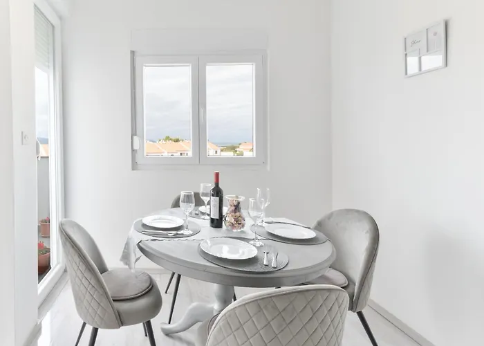 Cozy And Modern Luce